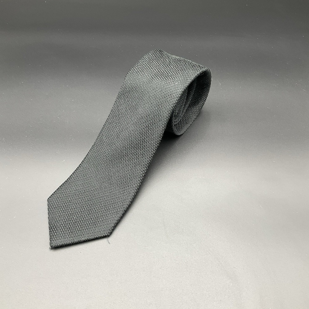 Marc Anthony 100% Silk Tie‎ Black Textured 3"